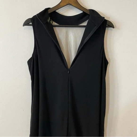 Cartise M Black High Neck Tank Top with Cut Out Design - Picture 13 of 15
